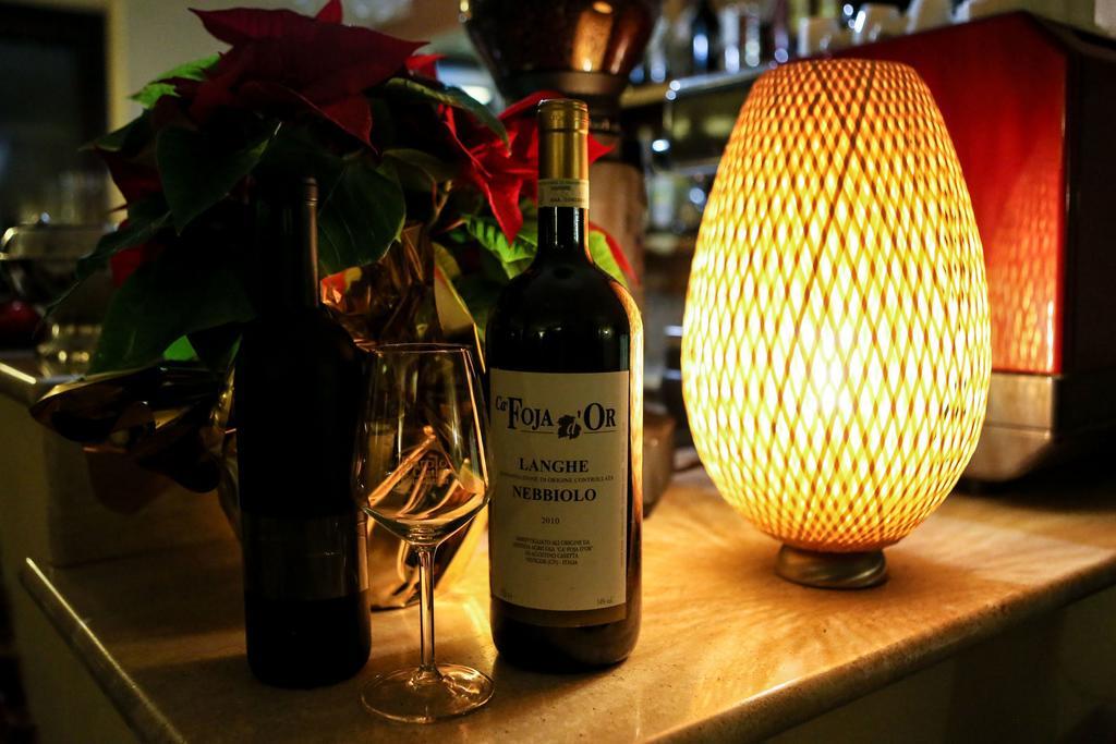 La Locanda Del Nocciolo โนเวลโล ภายนอก รูปภาพ