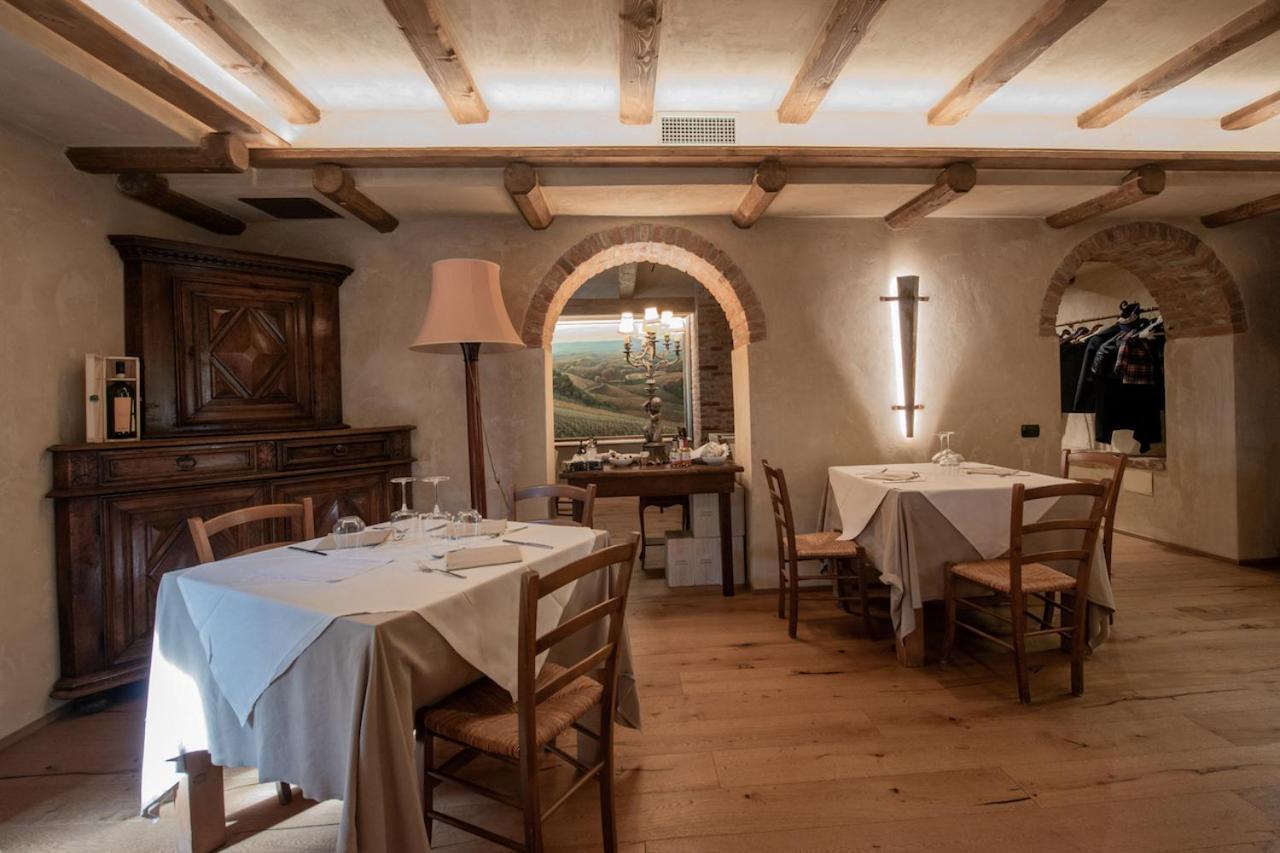 La Locanda Del Nocciolo โนเวลโล ภายนอก รูปภาพ