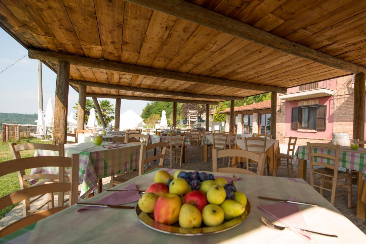La Locanda Del Nocciolo โนเวลโล ภายนอก รูปภาพ