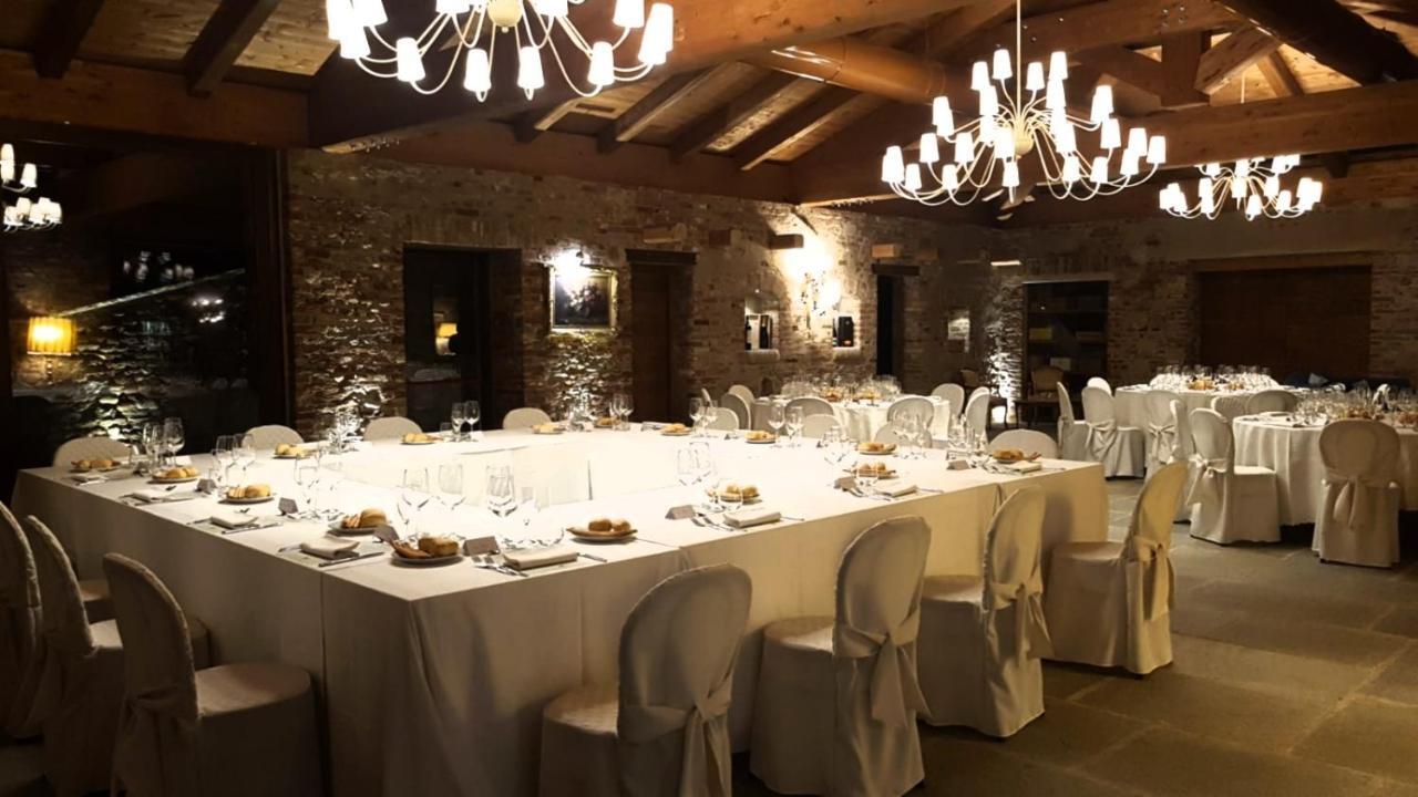 La Locanda Del Nocciolo โนเวลโล ภายนอก รูปภาพ